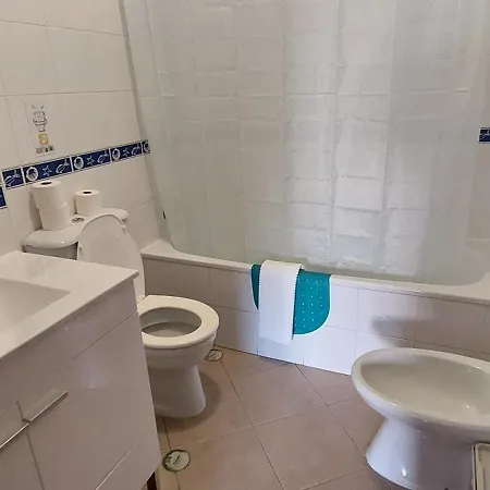 アパートホテル Castelos Da Rocha 4*