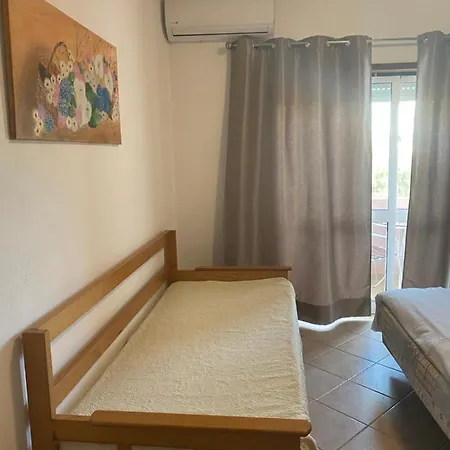 卡斯特罗达罗沙公寓 波尔蒂芒