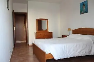 卡斯特罗达罗沙公寓 4* 波尔蒂芒