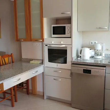 卡斯特罗达罗沙公寓 4*