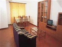 卡斯特罗达罗沙公寓 波尔蒂芒